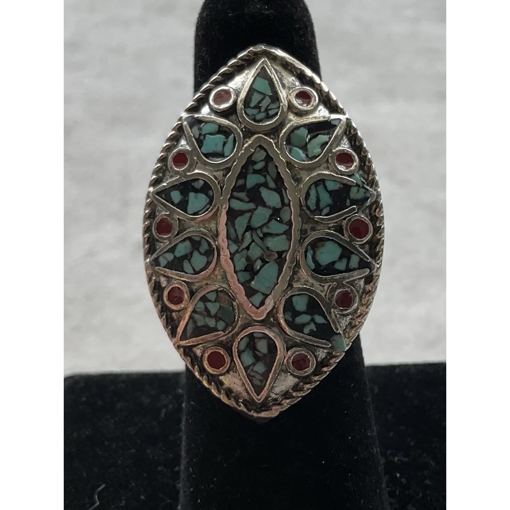Southwestern silver-toned ring marquise-shaped face Turquoise Chip & Coral